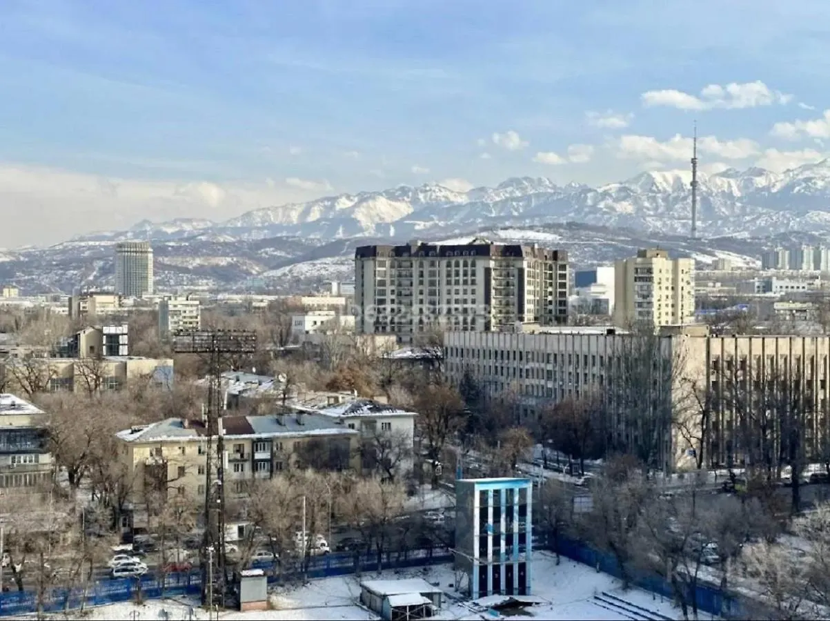 Студия Тайный Сад С Шикарным Видом На Горы Ałma Ata Apartament